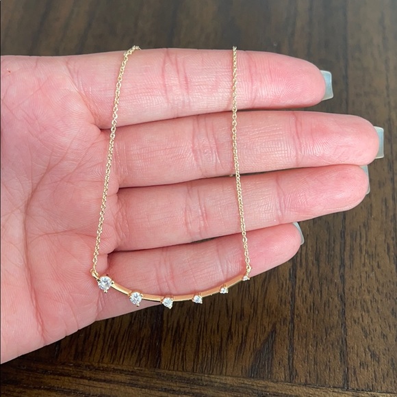 Beautiful necklace - Picture 2 of 4